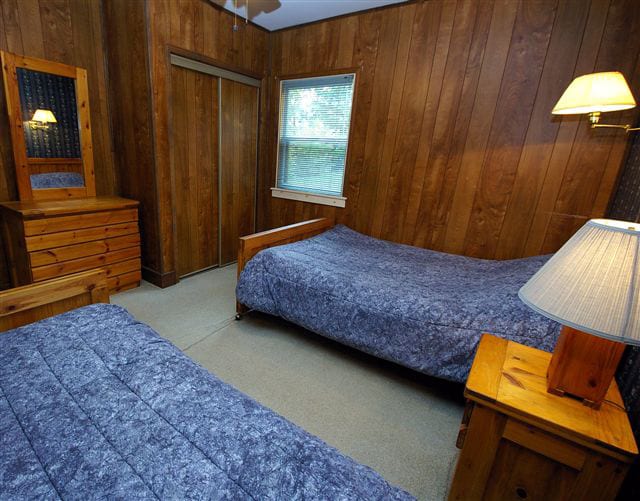 Hillcrest cottage bedroom.