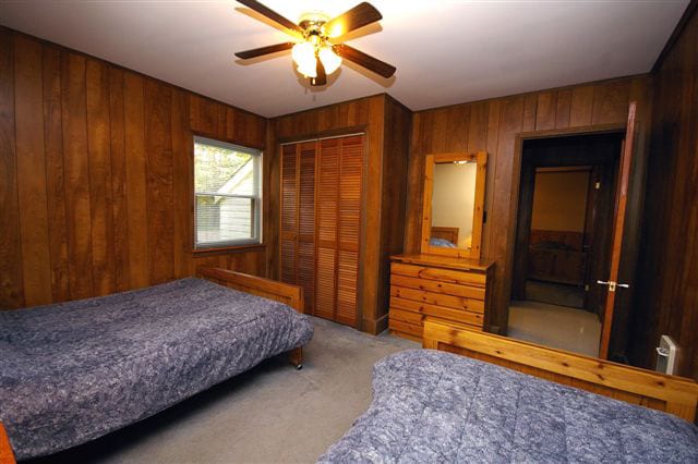 Woodmere bedroom