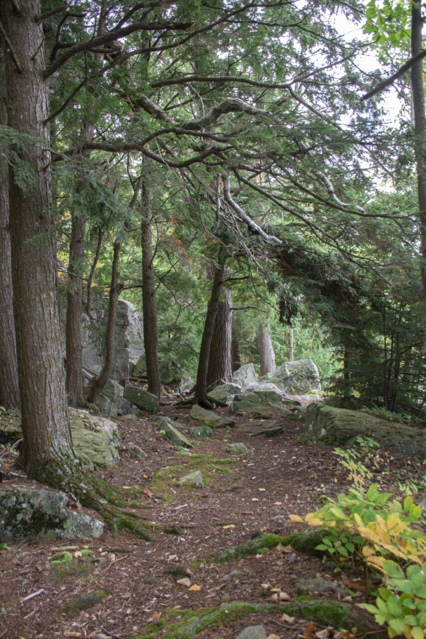 hiking ontario